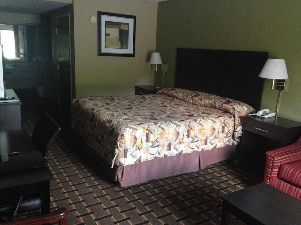Hotel Surestay By Western Lenoir 4*