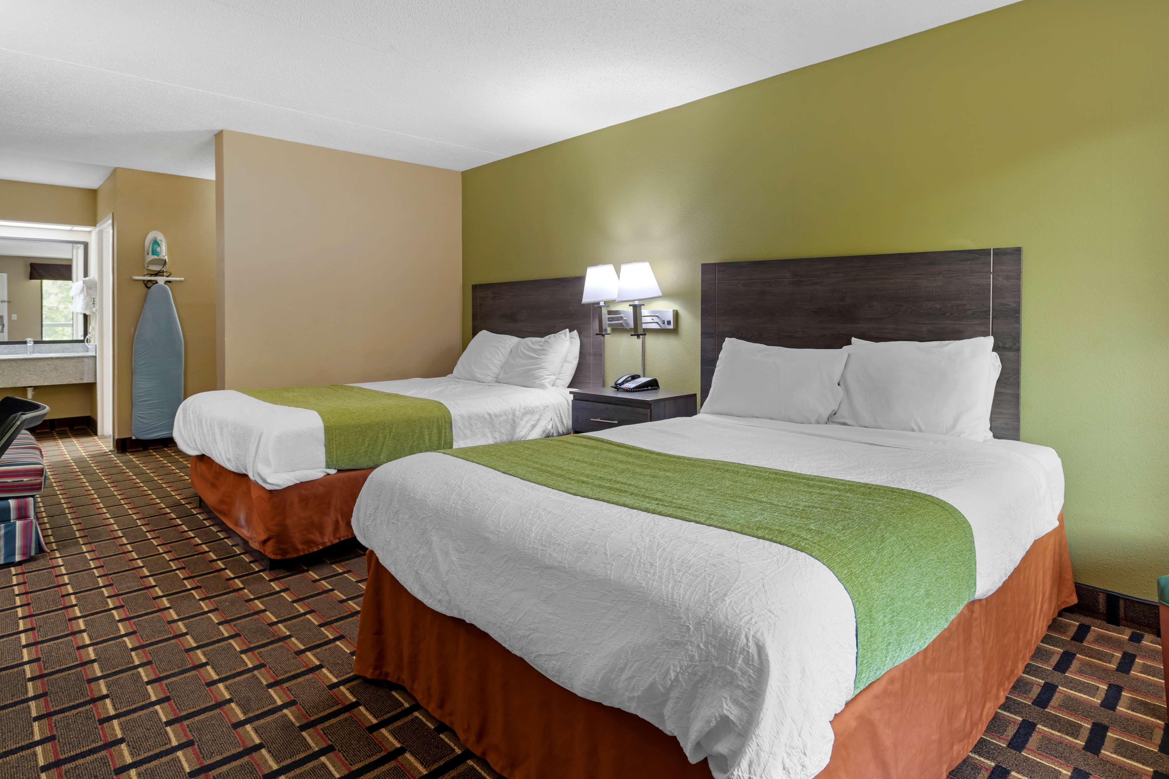 Surestay By Western Lenoir Hotel