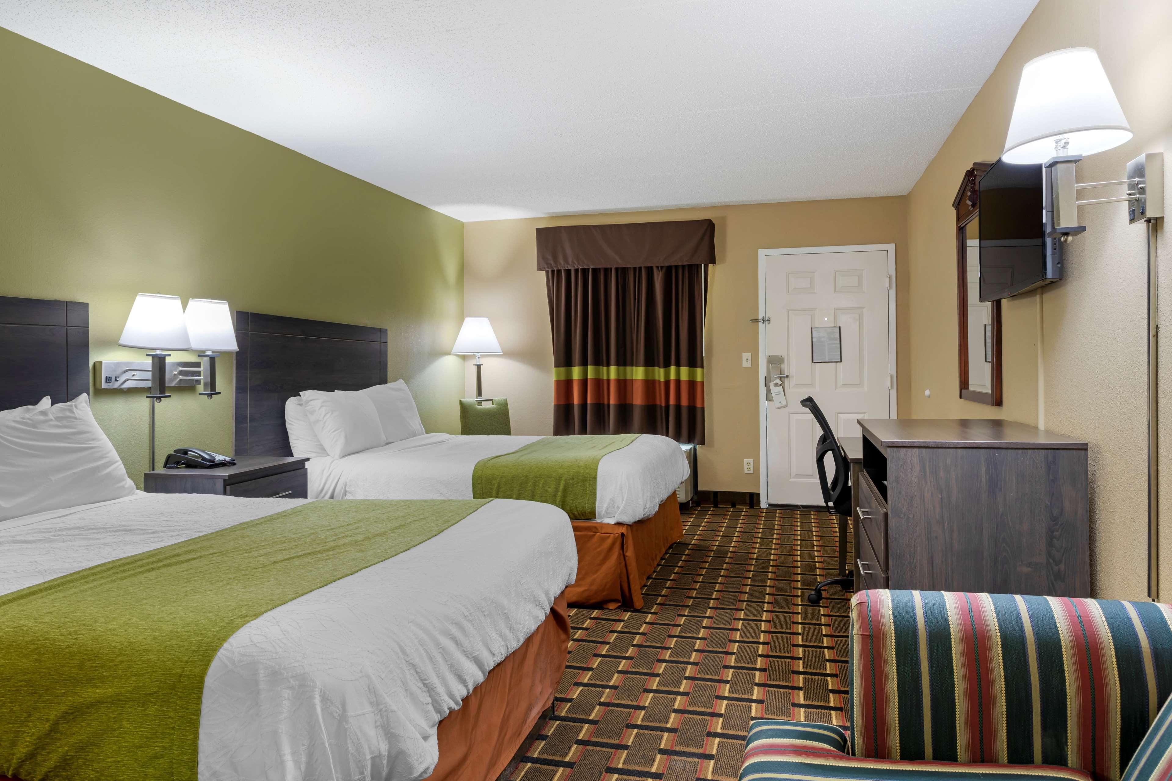 Surestay By Western Lenoir Hotel