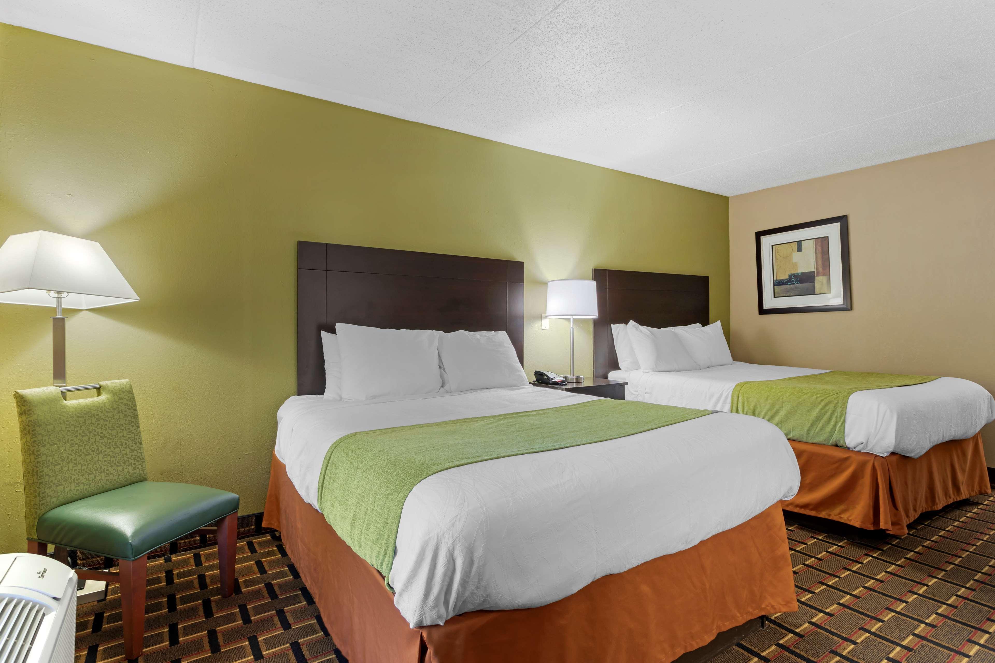 Surestay By Western Lenoir 4*
