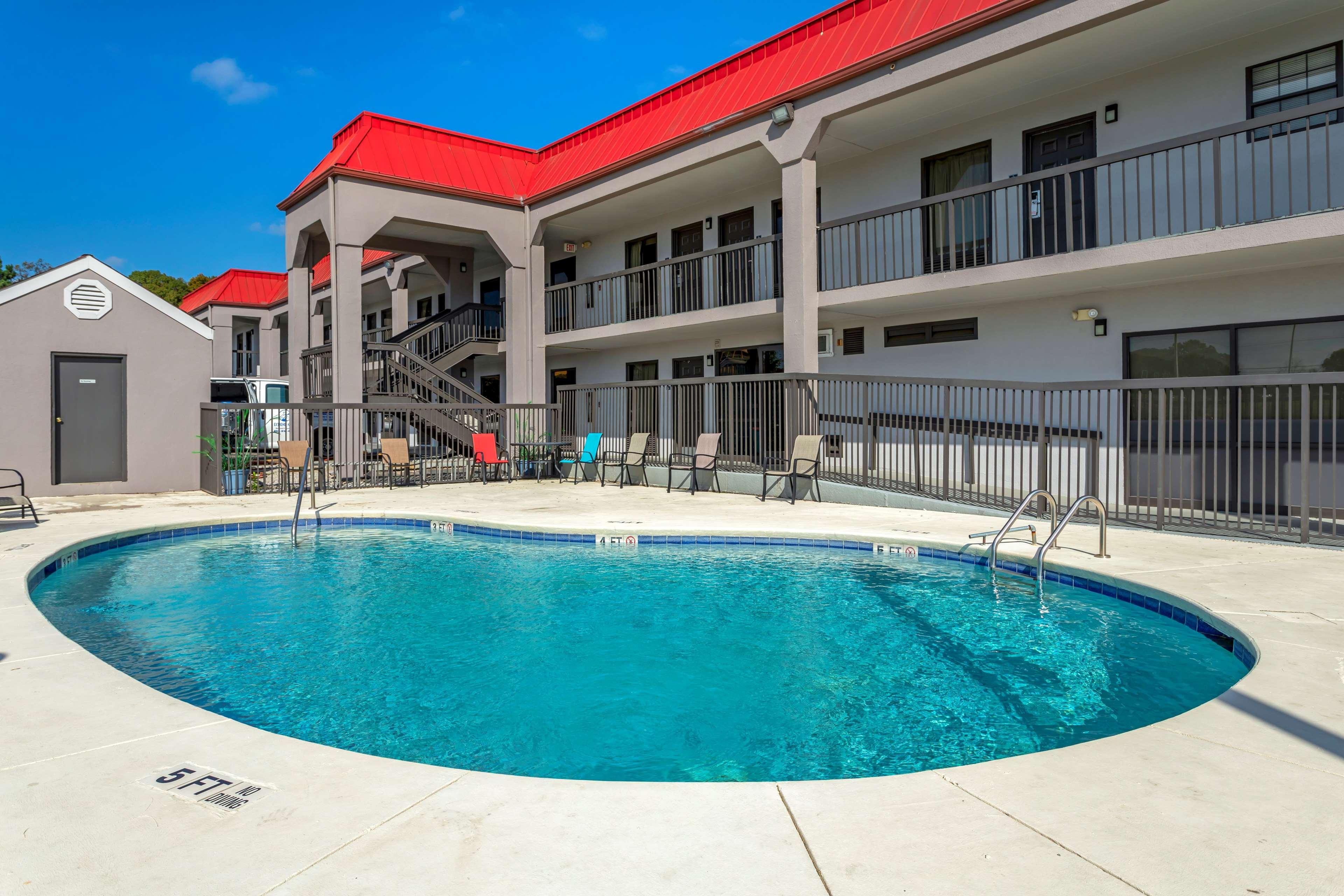 Surestay By Western Lenoir Hotel 4*